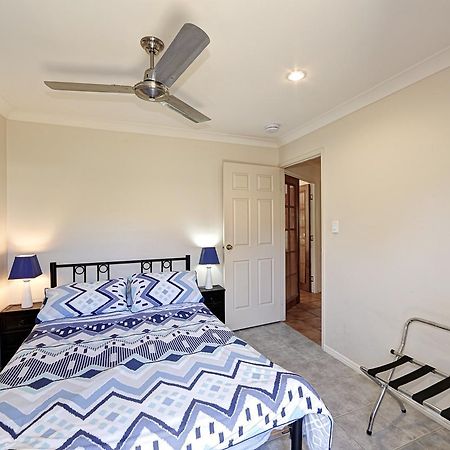 Golden Cane Bed & Breakfast Bargara Εξωτερικό φωτογραφία