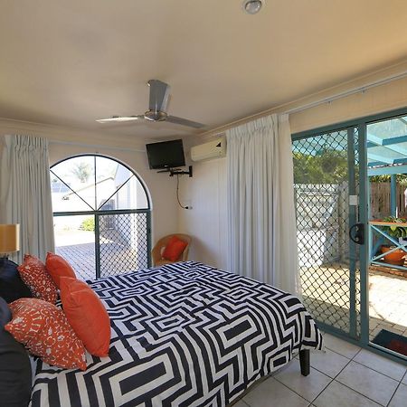 Golden Cane Bed & Breakfast Bargara Εξωτερικό φωτογραφία