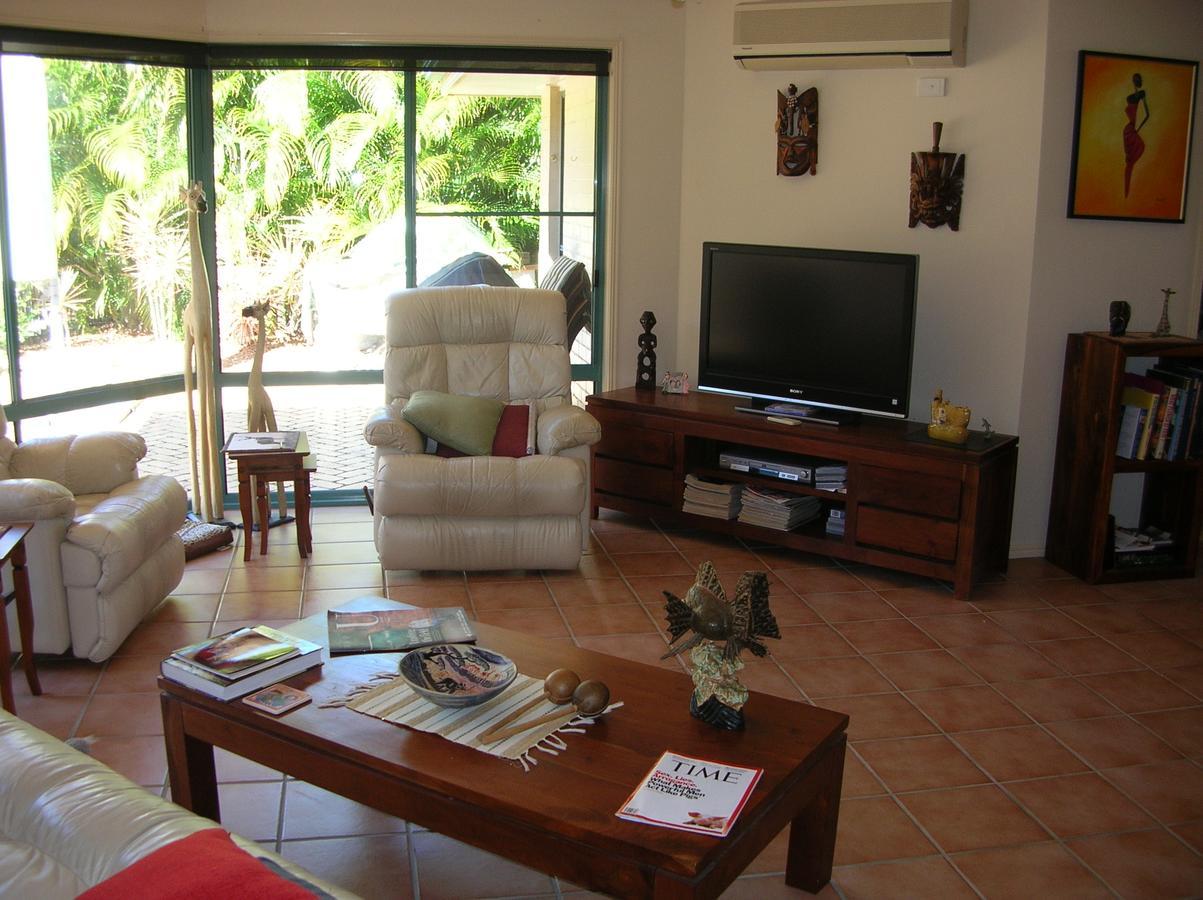 Golden Cane Bed & Breakfast Bargara Εξωτερικό φωτογραφία