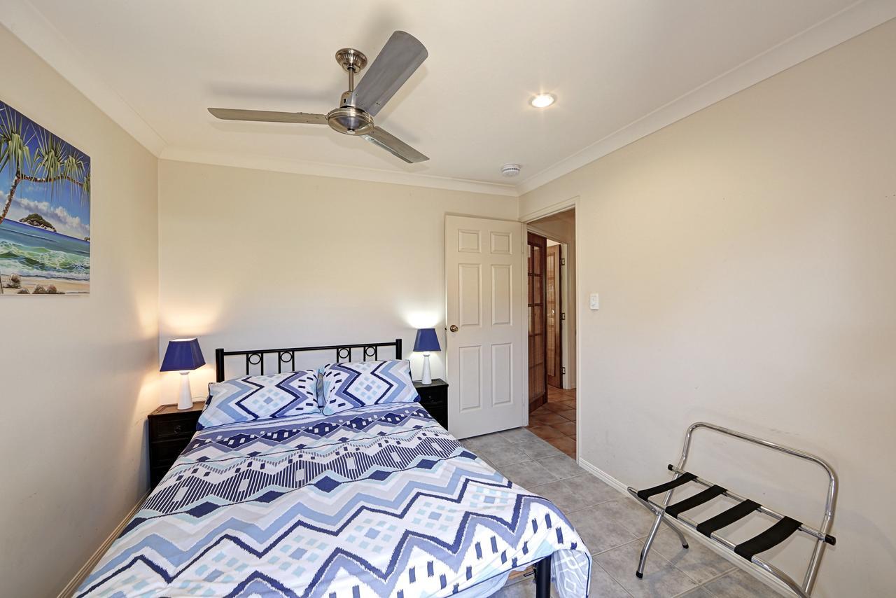Golden Cane Bed & Breakfast Bargara Εξωτερικό φωτογραφία