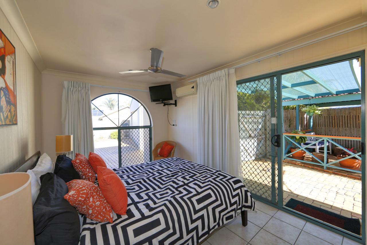 Golden Cane Bed & Breakfast Bargara Εξωτερικό φωτογραφία