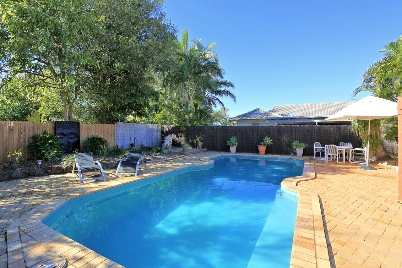 Golden Cane Bed & Breakfast Bargara Εξωτερικό φωτογραφία